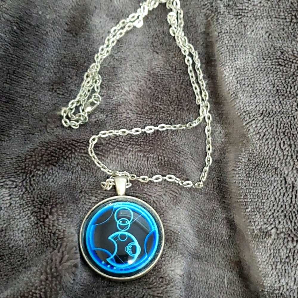 It's a Dockky necklace, innit?